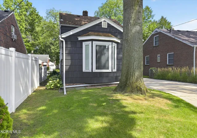 Photo 38 of Single family home for sale at 4229 Grantley Rd, Toledo, OH 43613 | MLS# 10012803 | Listing updated on 2026-09-13