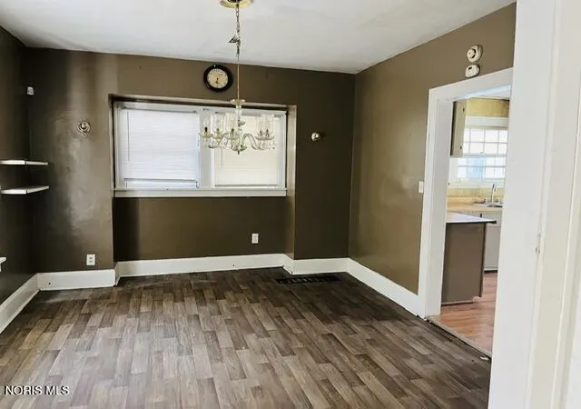 Photo 2 of Single family home for sale at 1327 Waverly Ave, Toledo, OH 43607 | MLS# 10013666 | Listing updated on 2026-09-19