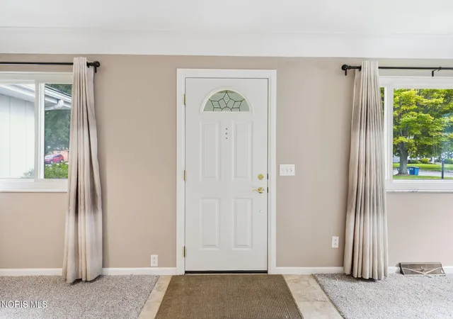 Photo 3 of Single family home for sale at 3157 Keemont Dr, Toledo, OH 43613 | MLS# 10012480 | Listing updated on 2026-09-08