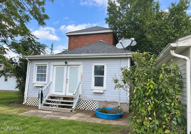 Photo 3 of Single family home for sale at 214 E Merrin St, Payne, OH 45880 | MLS# 10012398 | Listing updated on 2026-09-25