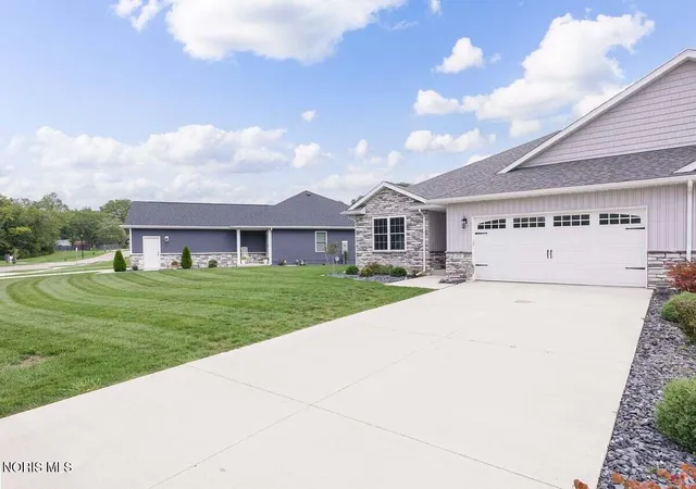 Photo 4 of House for sale at 777 Clairmont Ave, Napoleon, OH 43545 | MLS# 10012449 | Listing updated on 2026-09-27