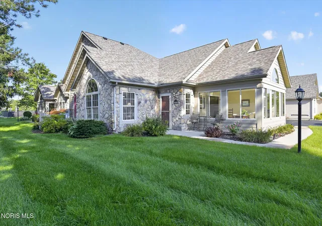 Photo 2 of Condo for sale at 9889 Connor Lake Cir, Perrysburg, OH 43551 | MLS# 10012925 | Listing updated on 2026-09-08