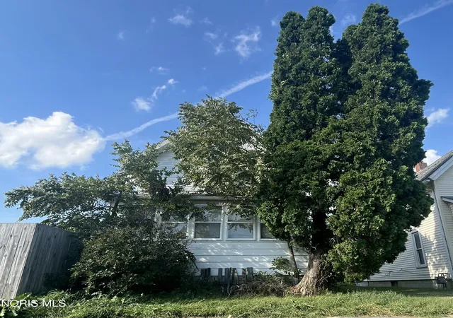 Photo 1 of Single family home for sale at 510 E Lytle St, Fostoria, OH 44830 | MLS# 10012996 | Listing updated on 2026-09-16