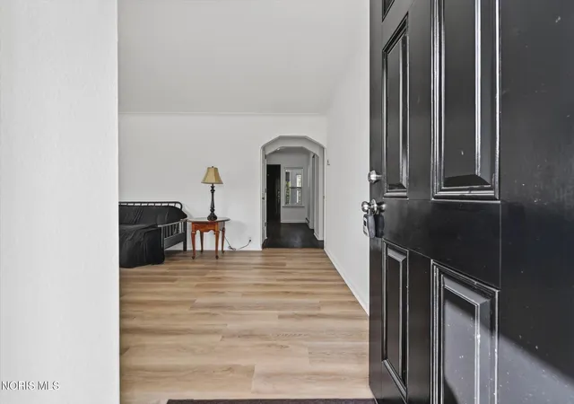 Photo 3 of Single family home for sale at 311 Clinton St, Maumee, OH 43537 | MLS# 10012979 | Listing updated on 2026-10-12