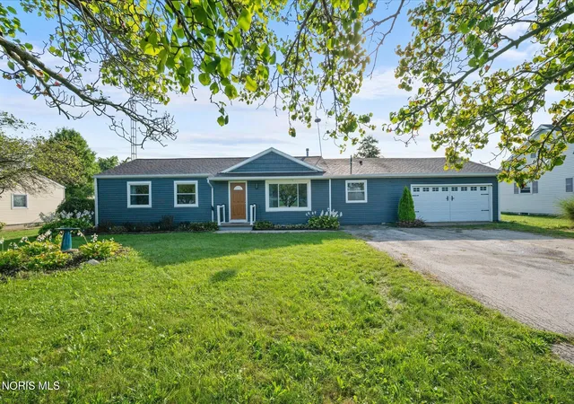 Photo 2 of Single family home for sale at 12926 Huffman Rd, Bowling Green, OH 43402 | MLS# 10012549 | Listing updated on 2026-09-06