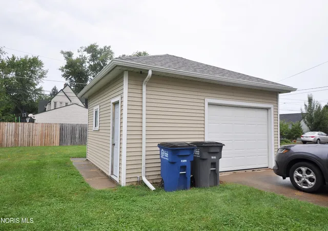 Photo 3 of Single family home for sale at 3071 119th Street, Toledo, OH 43611 | MLS# 10012784 | Listing updated on 2026-09-11