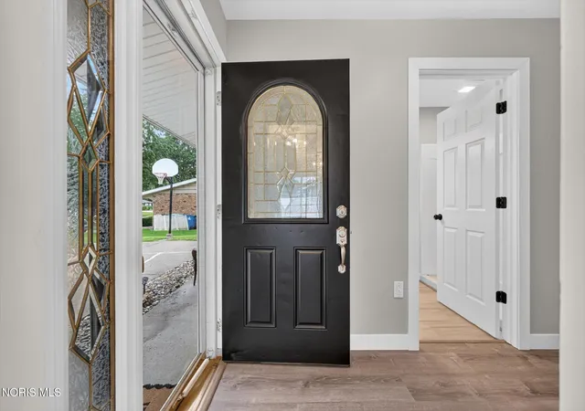 Photo 3 of Sale Pending at 5937 Graystone Dr, Sylvania, OH 43560 | MLS# 10012852 | Listing updated on 2026-09-30
