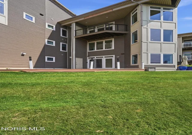 Listing Photo 4 - Condo for sale in building located at 846 Miami St, Toledo, OH 43605 - Unit # 6