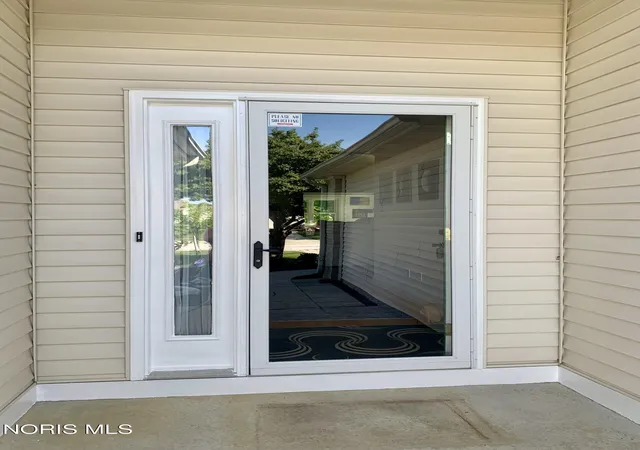 Photo 3 of Single family home for sale at 26336 E Wexford Dr, Perrysburg, OH 43551 | MLS# 10012612 | Listing updated on 2026-09-14