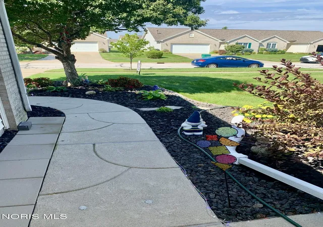 Photo 3 of House for sale at 26336 E Wexford Dr, Perrysburg, OH 43551 | MLS# 10012612 | Listing updated on 2026-09-14