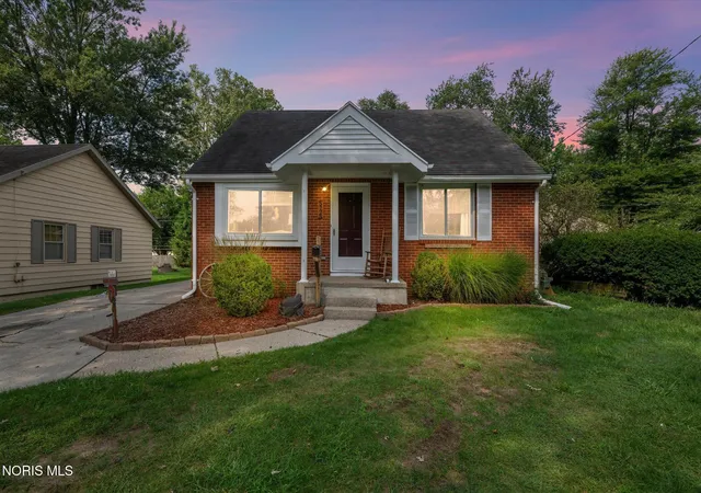 Photo 1 of Single family home for sale at 5725 Acres Rd, Sylvania, OH 43560 | MLS# 10012618 | Listing updated on 2026-09-08
