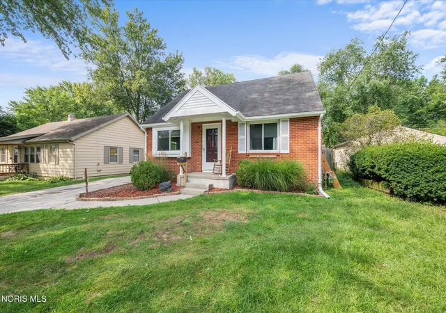 Photo 3 of Single family home for sale at 5725 Acres Rd, Sylvania, OH 43560 | MLS# 10012618 | Listing updated on 2026-09-08