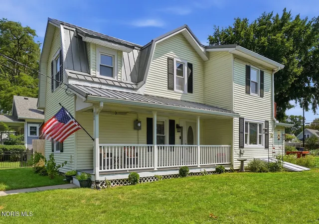 Photo 1 of Sale Pending at 340 E 5th St, Perrysburg, OH 43551 | MLS# 10012682 | Listing updated on 2026-09-08