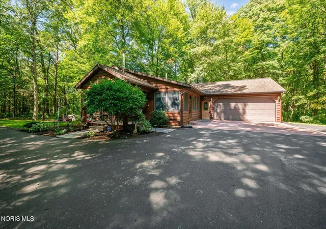 Photo 3 of Single family home for sale at 11460 County Rd 12, Wauseon, OH 43567 | MLS# 10012793 | Listing updated on 2026-09-09