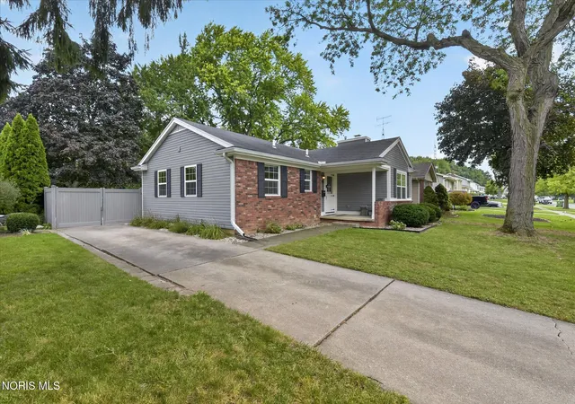 Photo 4 of Single family home for sale at 505 Meadow Springs Rd, Maumee, OH 43537 | MLS# 10012833 | Listing updated on 2026-09-09