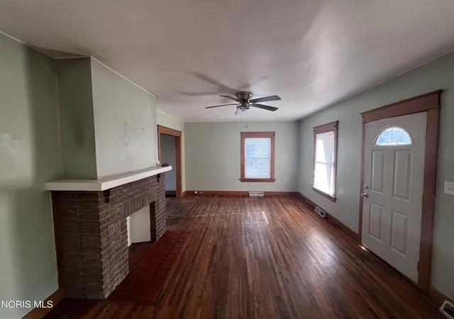 Photo 3 of Single family home for sale at 4322 N Lockwood Ave, Toledo, OH 43612 | MLS# 10012687 | Listing updated on 2026-09-03