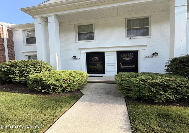 Condo for sale at 6629 Garden Rd, Maumee, OH 43537 | MLS# 10012790
