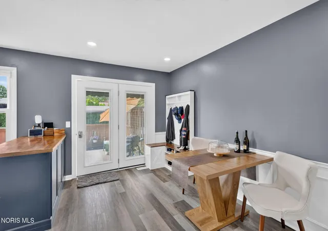 Listing Photo 5 - Condo for sale in building located at 6629 Gdn Rd, Maumee, OH 43537