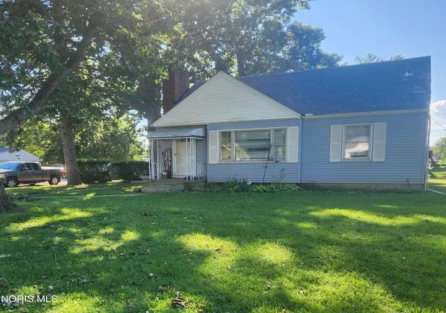 Photo 2 of Single family home for sale at 6003 Davida Dr, Toledo, OH 43612 | MLS# 10012779 | Listing updated on 2026-09-14