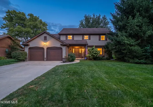 Photo 2 of Single family home for sale at 2225 Whitechapel Dr, Toledo, OH 43614 | MLS# 10012737 | Listing updated on 2026-09-15