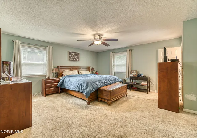 Photo 3 of Single family home for sale at 2225 Whitechapel Dr, Toledo, OH 43614 | MLS# 10012737 | Listing updated on 2026-09-15