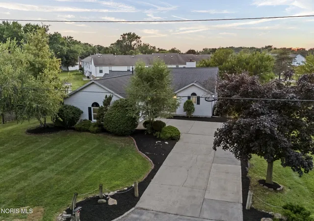 Photo 3 of Single family home for sale at 1101 N Main St, Clyde, OH 43410 | MLS# 10012940 | Listing updated on 2026-09-14