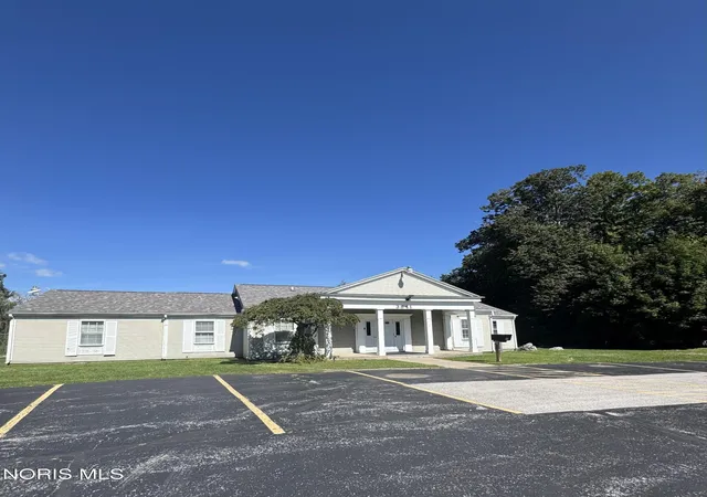 Photo 46 of Single family home for sale at 1012 Lakehurst Dr, Northwood, OH 43619 | MLS# 10013162 | Listing updated on 2026-10-06