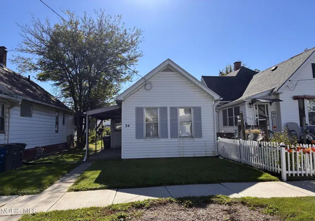 Photo 2 of Single family home for sale at 34 E Oakland St, Toledo, OH 43608 | MLS# 10012787 | Listing updated on 2026-10-19