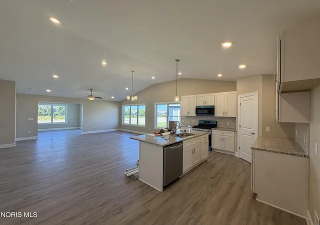 Photo 2 of Single family home for sale at 1335 Limerick Ln, Waterville, OH 43566 | MLS# 10012721 | Listing updated on 2026-10-26