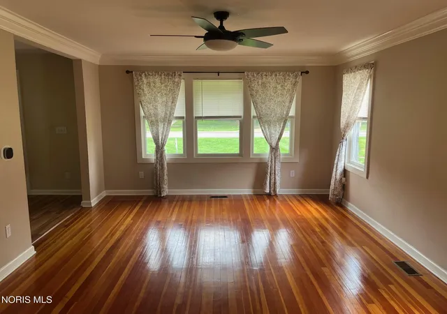Photo 3 of Single family home for sale at 862 Louisiana Ave, Perrysburg, OH 43551 | MLS# 10012727 | Listing updated on 2026-10-06