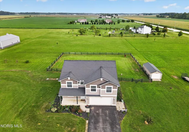 Photo 3 of Single family home for sale at 3030 Sugar Ridge Rd, Pemberville, OH 43450 | MLS# 10012785 | Listing updated on 2026-09-10