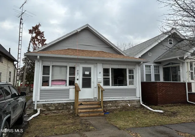 Photo 1 of Single family home for sale at 847 Clark St, Toledo, OH 43605 | MLS# 10012788 | Listing updated on 2026-09-02