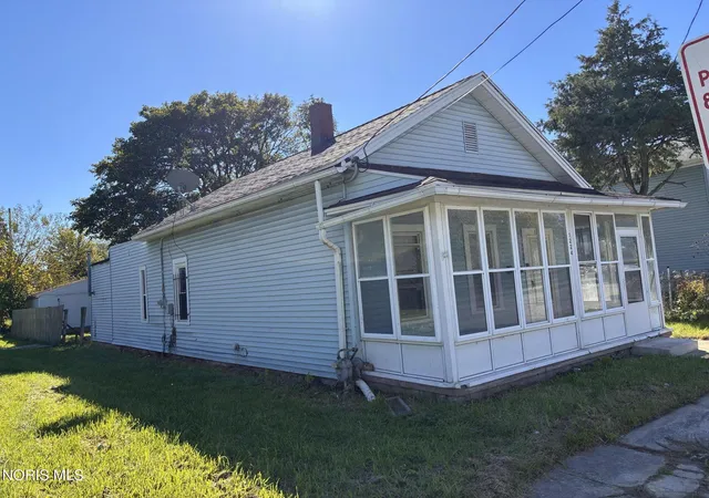 Photo 2 of Single family home for sale at 1224 N Michigan St, Toledo, OH 43604 | MLS# 10012789 | Listing updated on 2026-10-19