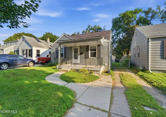 Photo 2 of Sale Pending at 1212 Higley St, Toledo, OH 43612 | MLS# 10012850 | Listing updated on 2026-09-30