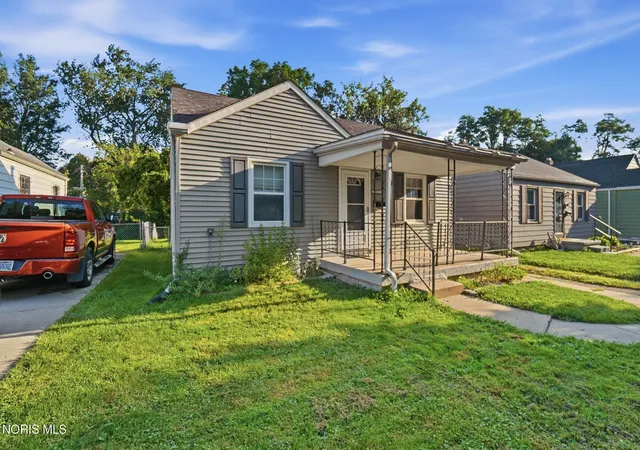 Photo 3 of Sale Pending at 1212 Higley St, Toledo, OH 43612 | MLS# 10012850 | Listing updated on 2026-09-30