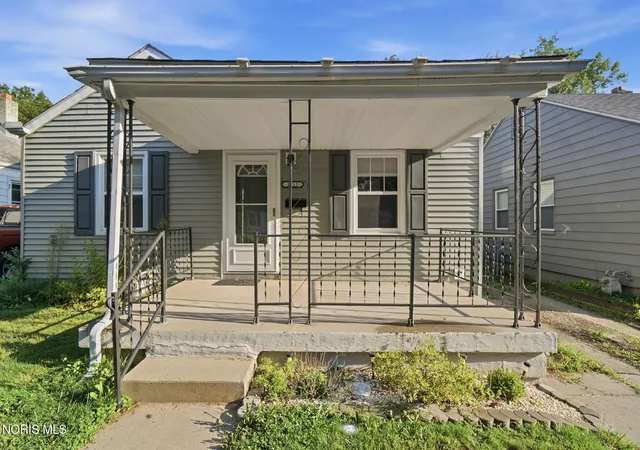 Photo 3 of Sale Pending at 1212 Higley St, Toledo, OH 43612 | MLS# 10012850 | Listing updated on 2026-09-30