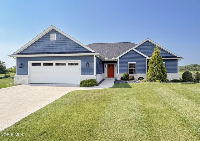 Photo 1 of Single family home for sale at 5572 Eagles Landing Dr, Oregon, OH 43616 | MLS# 10012980 | Listing updated on 2026-10-08