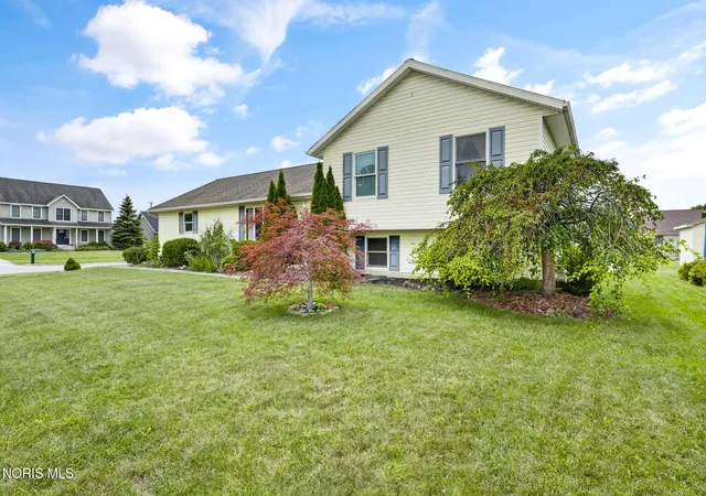Photo 2 of Single family home for sale at 434 Nevada Ln, Findlay, OH 45840 | MLS# 10012898 | Listing updated on 2026-09-21