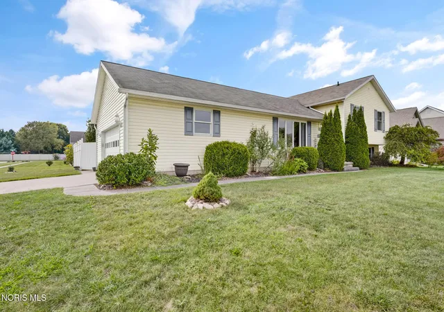 Photo 3 of Single family home for sale at 434 Nevada Ln, Findlay, OH 45840 | MLS# 10012898 | Listing updated on 2026-09-21