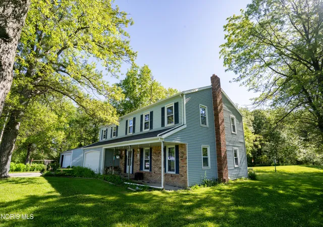 Photo 3 of Single family home for sale at 12583 Farmer Mark Rd, Mark Center, OH 43536 | MLS# 10012835 | Listing updated on 2026-09-16