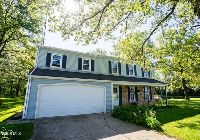 Photo 4 of Single family home for sale at 12583 Farmer Mark Rd, Mark Center, OH 43536 | MLS# 10012835 | Listing updated on 2026-09-16