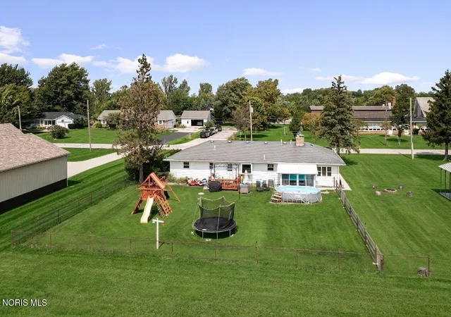 Photo 3 of Single family home for sale at 5736 Starr Ave, Oregon, OH 43616 | MLS# 10012896 | Listing updated on 2026-09-14