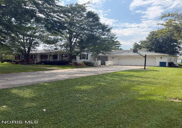 Photo 3 of Single family home for sale at 1678 Dier Rd, Curtice, OH 43412 | MLS# 10012756 | Listing updated on 2026-10-05