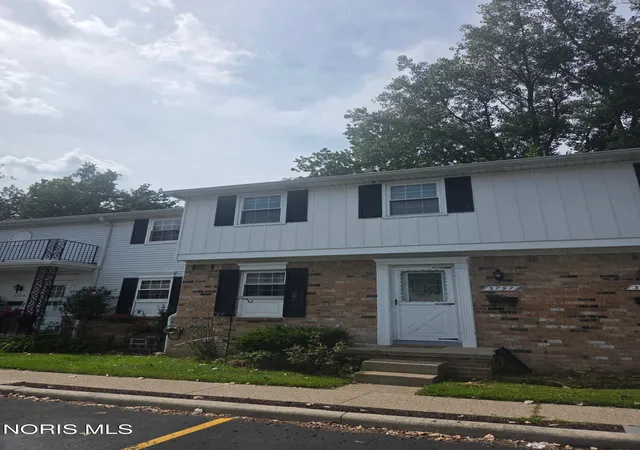 Photo 1 of Condo for sale at 3797 W Alexis Rd, Toledo, OH 43623 | MLS# 10012815 | Listing updated on 2026-09-08