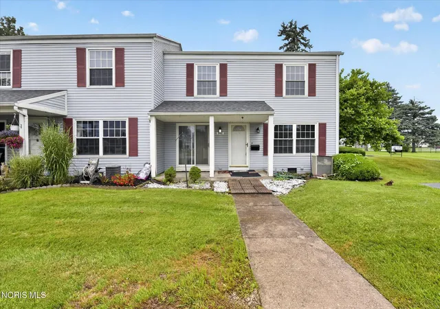 Photo 3 of Condo for sale at 3766 Lakepointe Dr, Northwood, OH 43619 | MLS# 10012757 | Listing updated on 2026-09-30