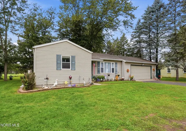Photo 3 of Sale Pending at 18355 Brim Rd, Bowling Green, OH 43402 | MLS# 10013545 | Listing updated on 2026-09-28