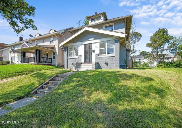 Photo 3 of Single family home for sale at 2037 Joffre Ave, Toledo, OH 43607 | MLS# 10012804 | Listing updated on 2026-09-06