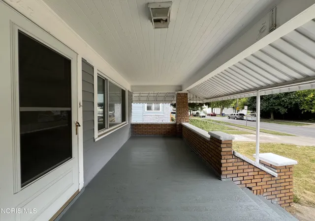 Photo 2 of Single family home for sale at 547 E Streicher St, Toledo, OH 43608 | MLS# 10012926 | Listing updated on 2026-09-03