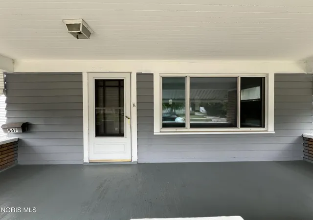 Photo 4 of Single family home for sale at 547 E Streicher St, Toledo, OH 43608 | MLS# 10012926 | Listing updated on 2026-09-03