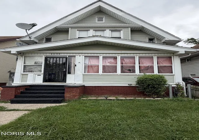 Photo 1 of Single family home for sale at 4034 Asbury Dr, Toledo, OH 43612 | MLS# 10013038 | Listing updated on 2026-09-06